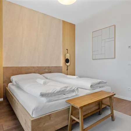 Lam Ivory Ac - Balcony Apartament *