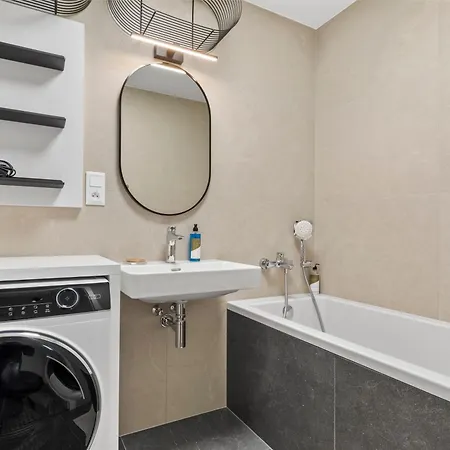 Lam Ivory Ac - Balcony Apartament *